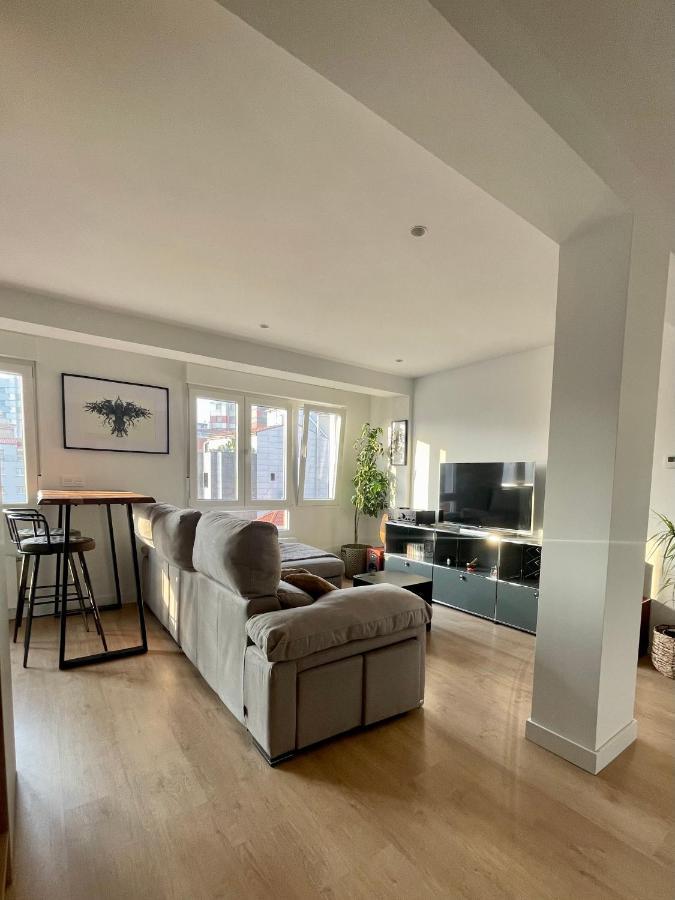 Piso De 2 Habitaciones En Centro, Zona Muy Tranquila Con Playa A 2 Min Andando 希洪 外观 照片