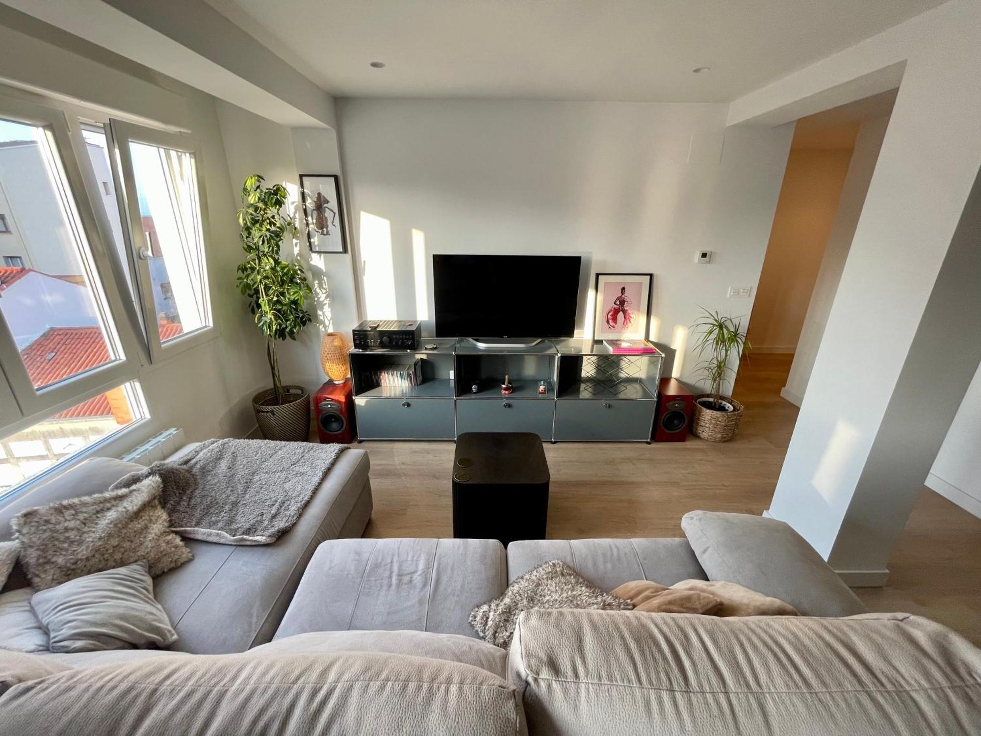 Piso De 2 Habitaciones En Centro, Zona Muy Tranquila Con Playa A 2 Min Andando 希洪 外观 照片
